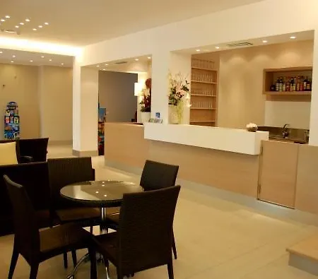 San Remo Hotel 2*